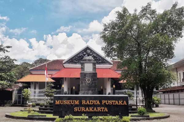 tiket masuk museum radya pustaka