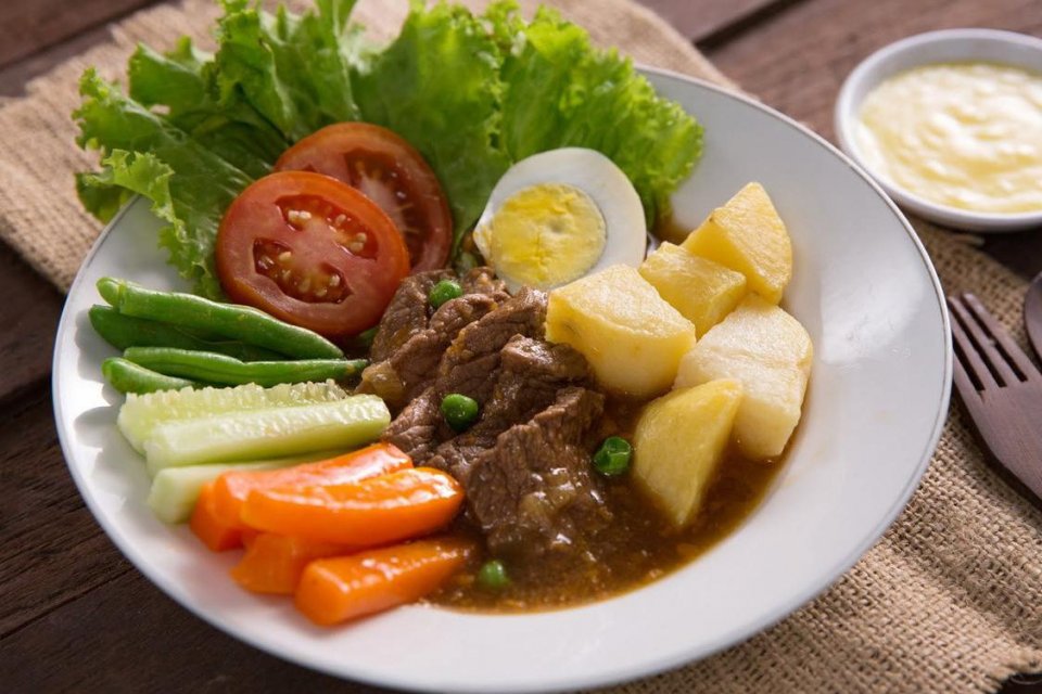 makanan asli khas daerah solo yaitu