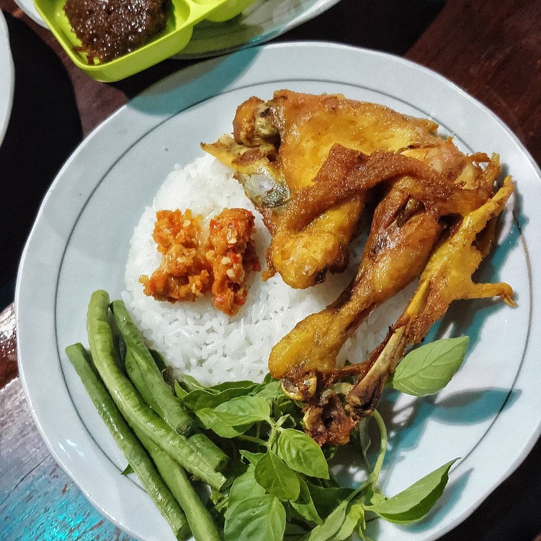 ayam goreng di sukoharjo