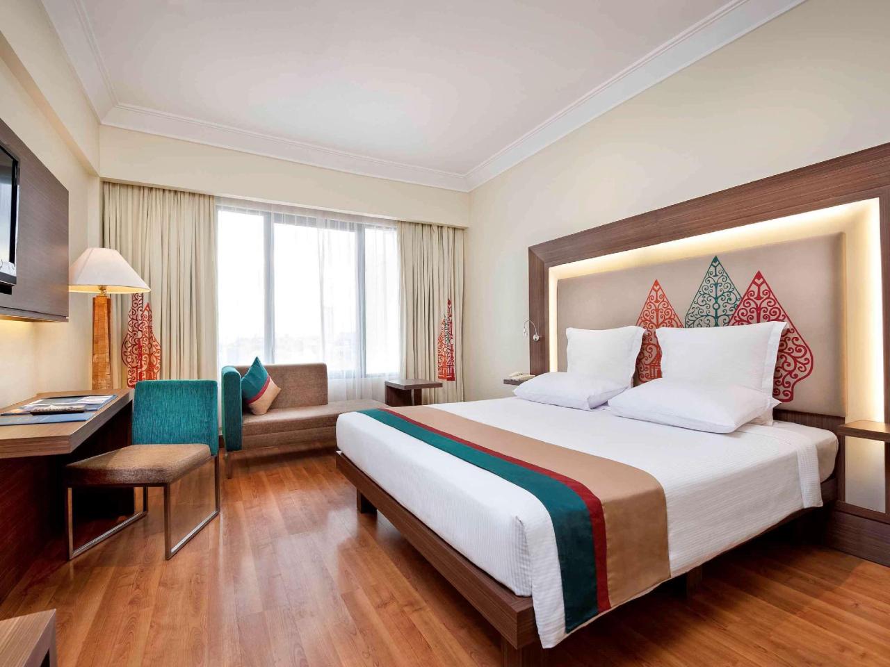 Novotel Solo Hotel & Suites