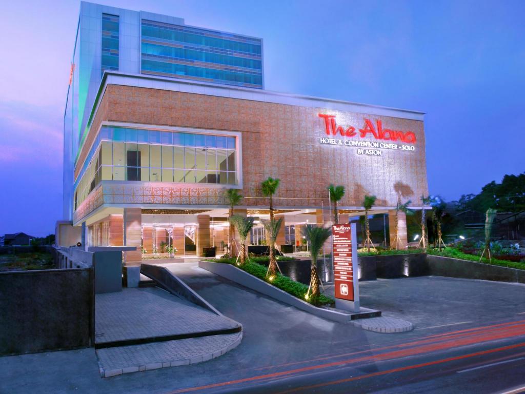 hotel alana solo alamat