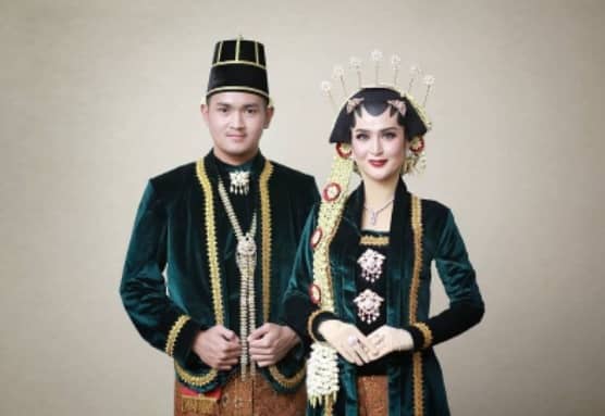 busana pengantin solo putri