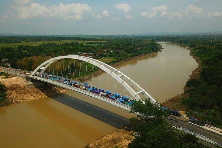 jembatan solo