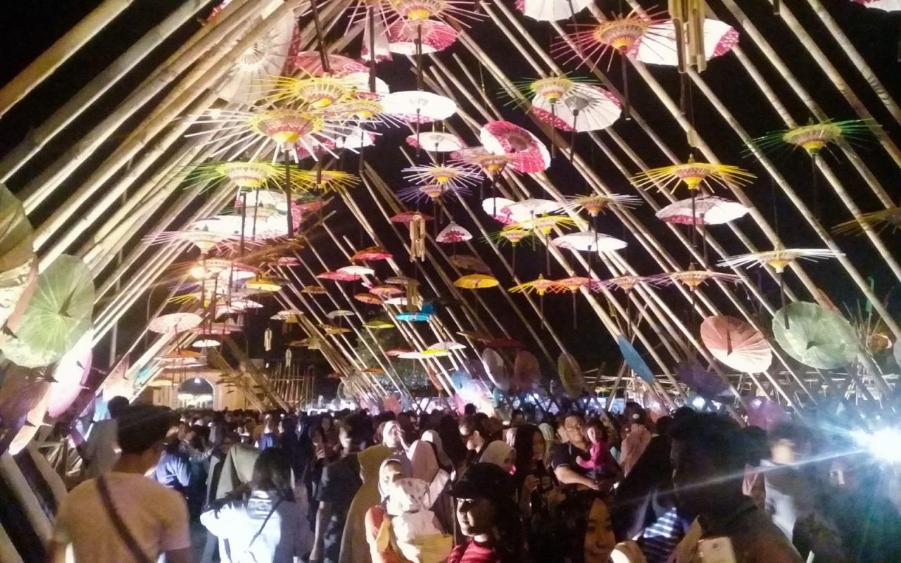 ngarsopuro night market jalan diponegoro keprabon kota surakarta jawa tengah