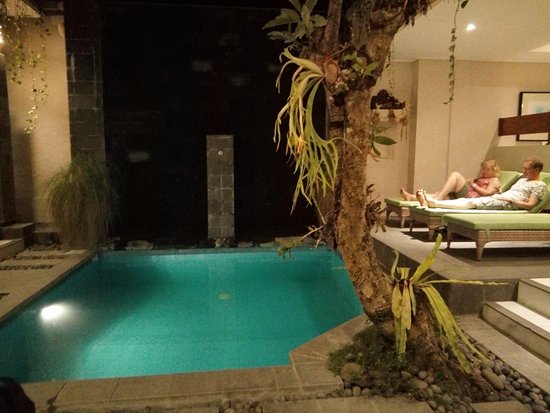 akomodasi nyaman travel kencana solo
