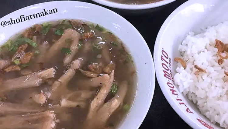 sop ayam pak miin klaten