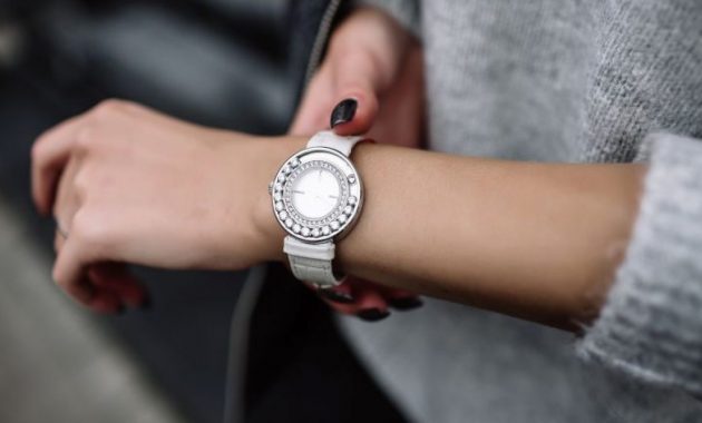 jam tangan solo