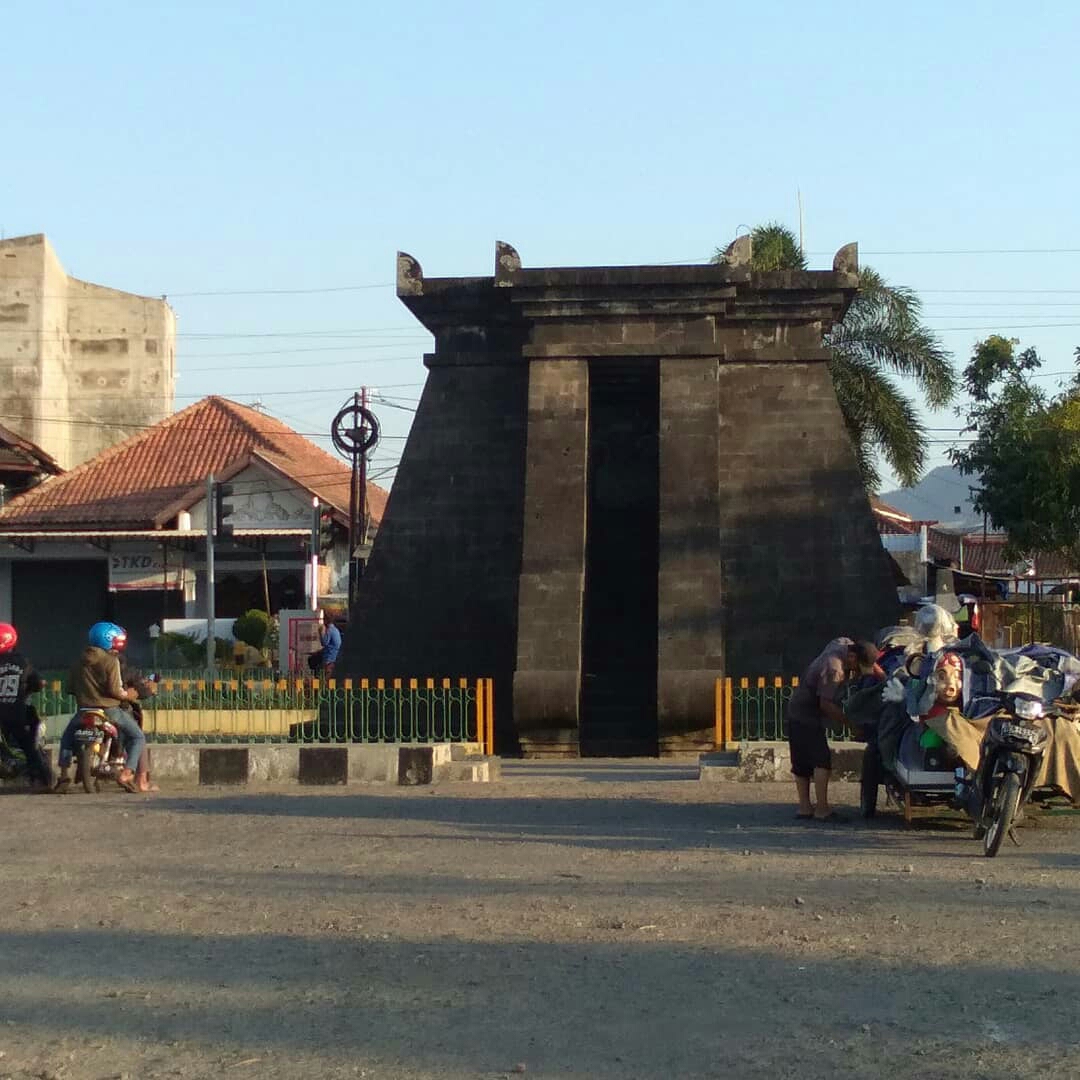 tugu wonogiri