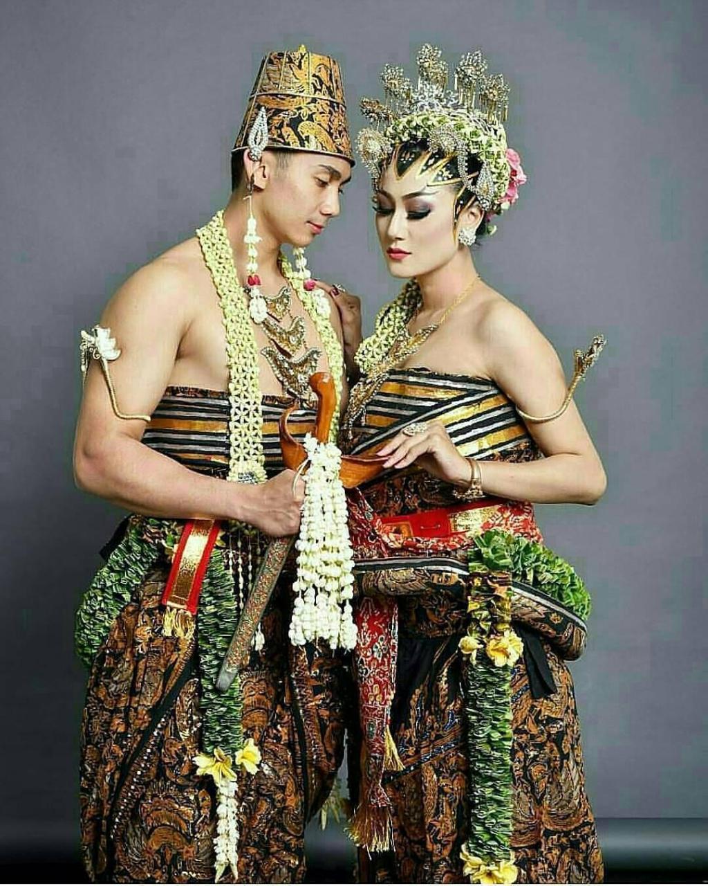 karakter orang solo