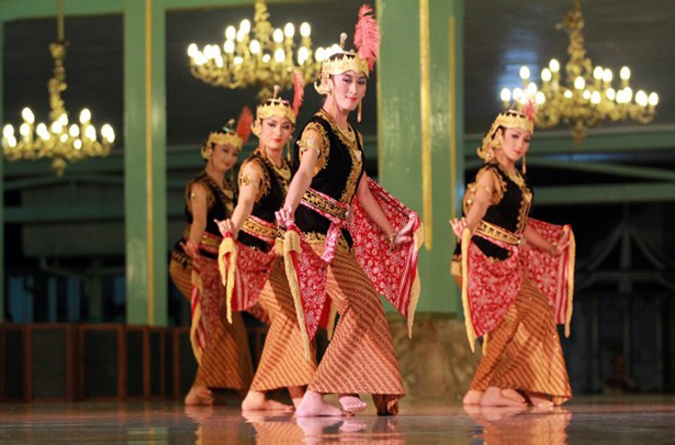 contoh tari solo