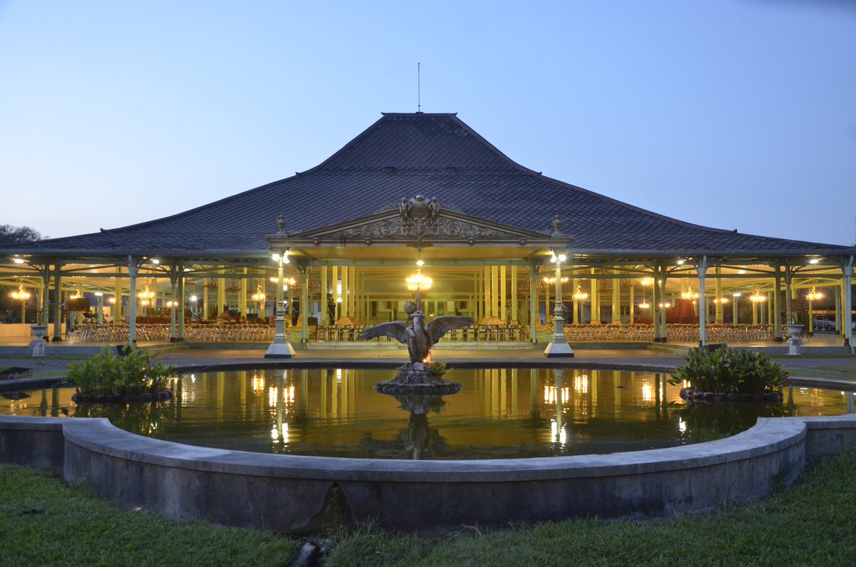 pura mangkunegaran