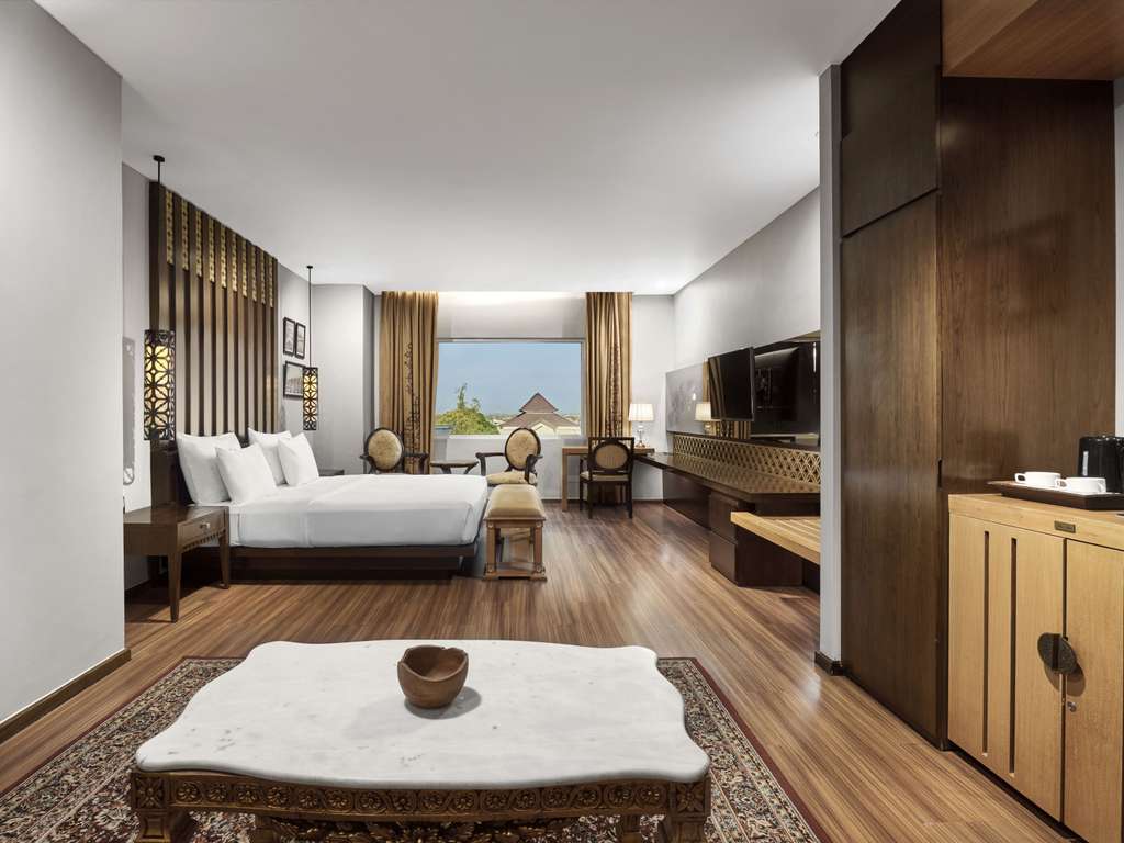 hotel heritage solo