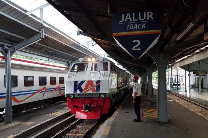 kereta solo surabaya