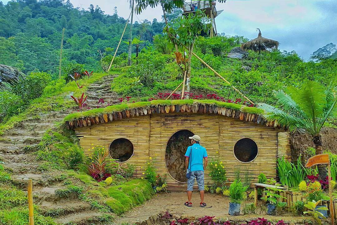 lokasi rumah hobbit karanganyar