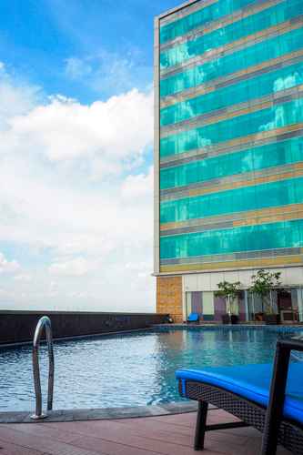 aston solo traveloka
