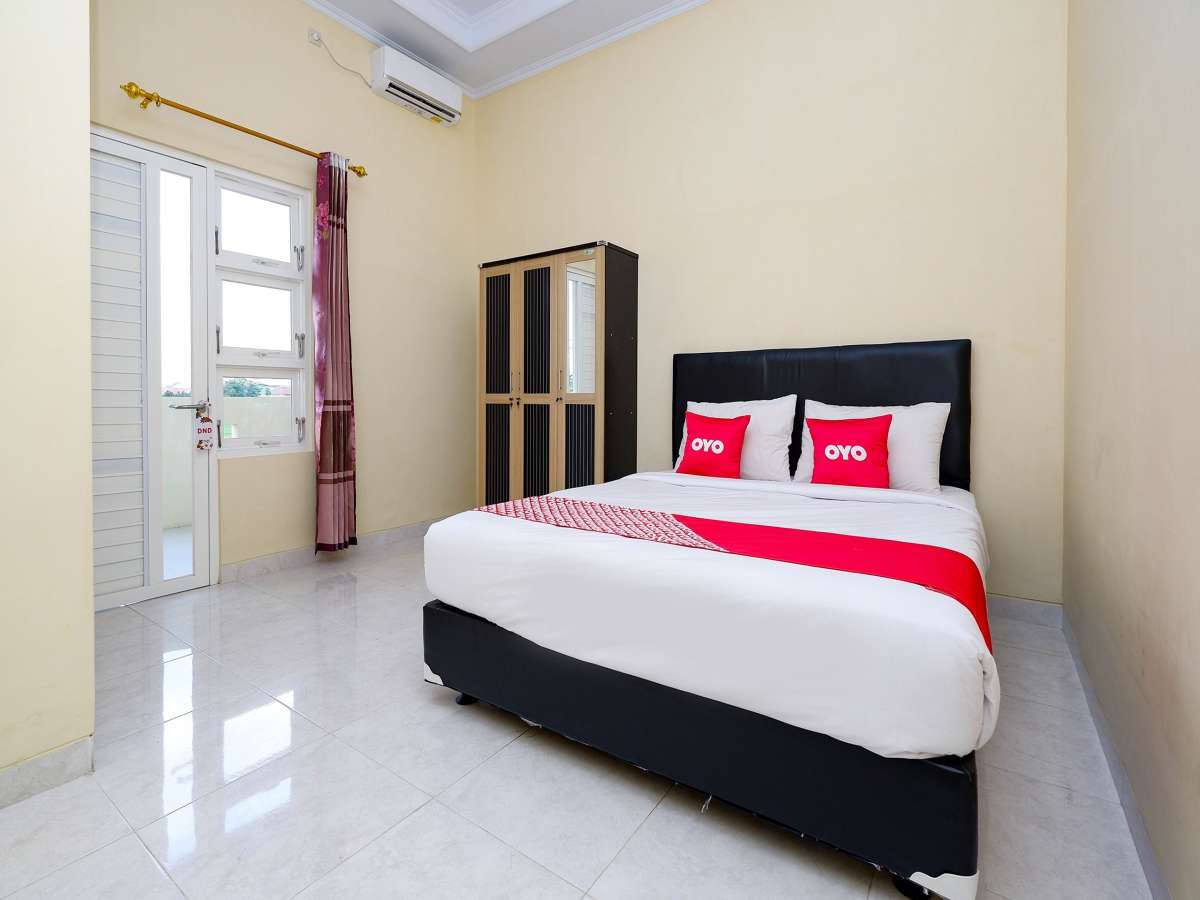 harga hotel oyo solo