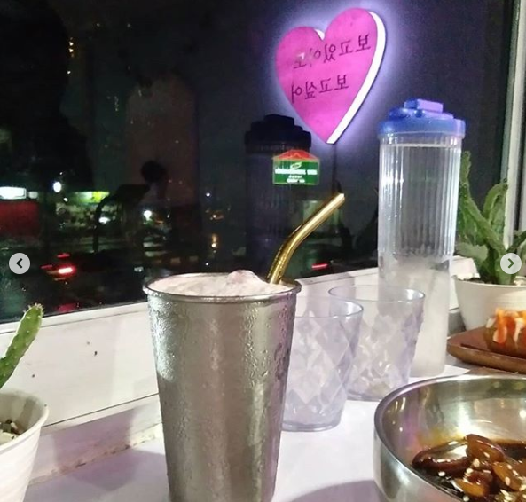 cafe di slamet riyadi solo